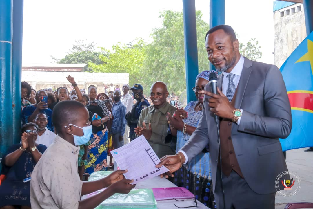 Tony Mwaba clôture l’année scolaire 2020-2021 et projette une année d’espoir pour les enseignants
